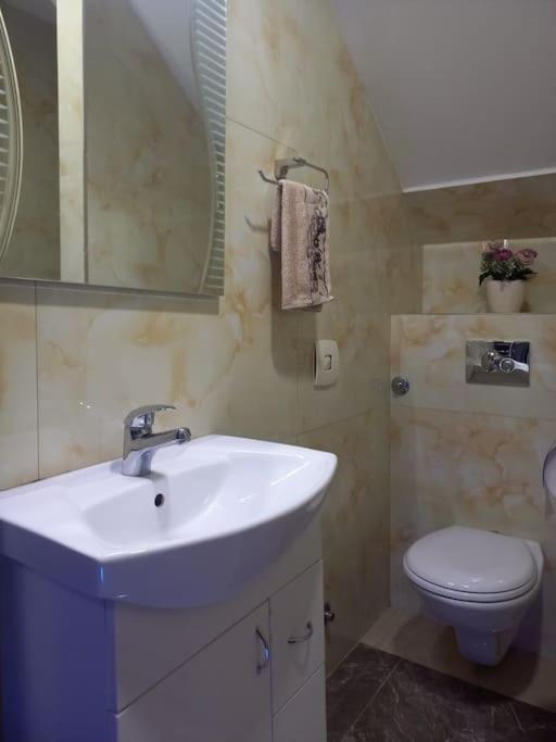 2Br Airport Accommodation W/Free Private Parking Ledine Luaran gambar